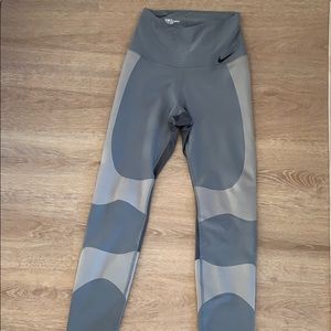 Nike Joga Leggins